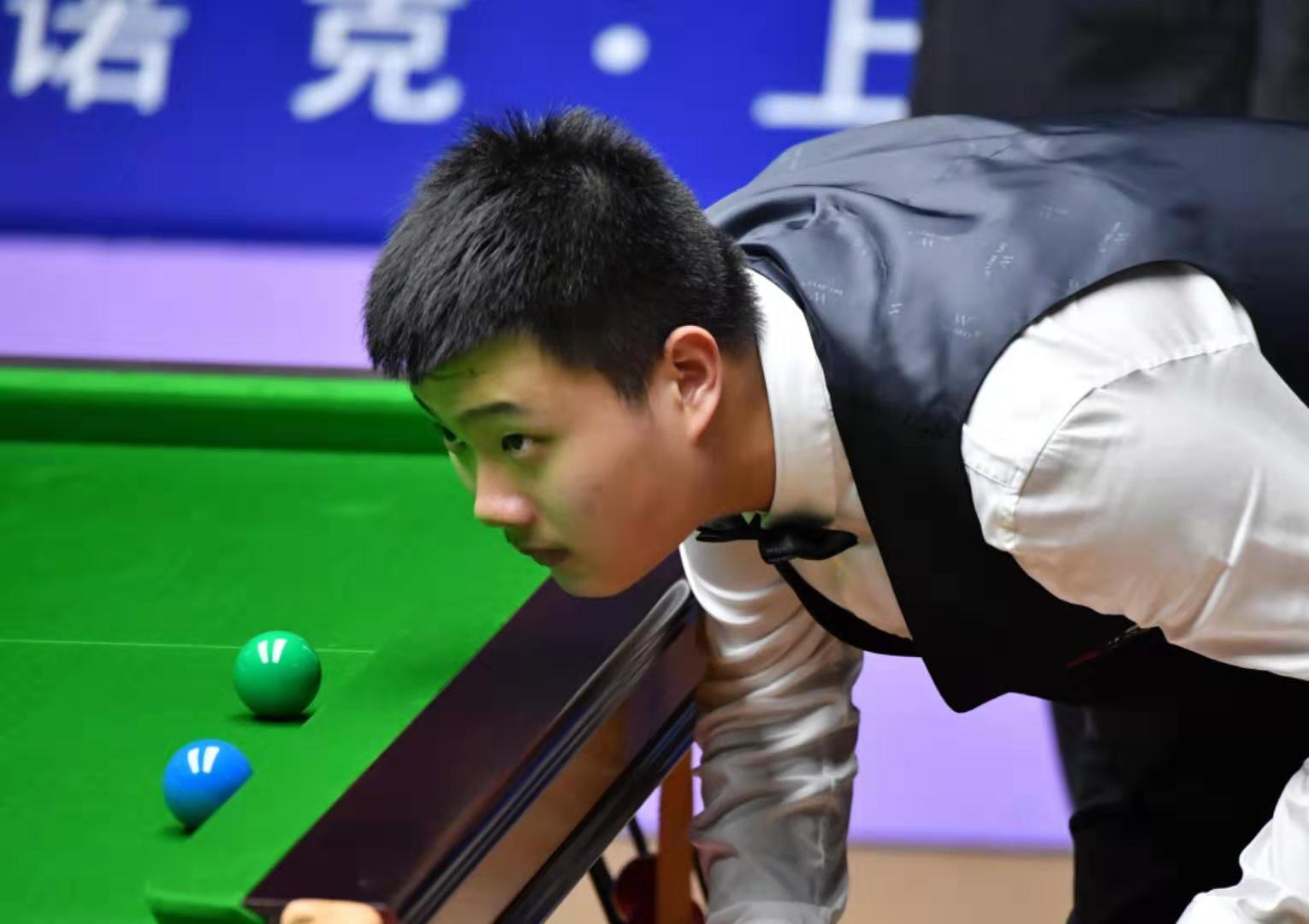 他已经在英 他已经在英