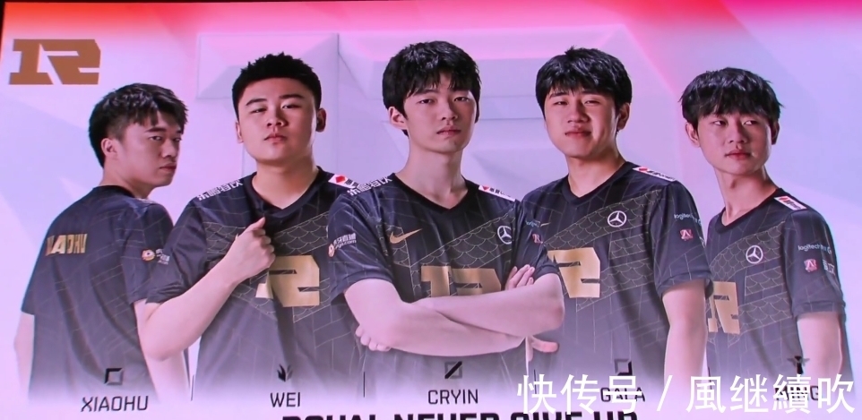 击中太阳队 击中太阳队