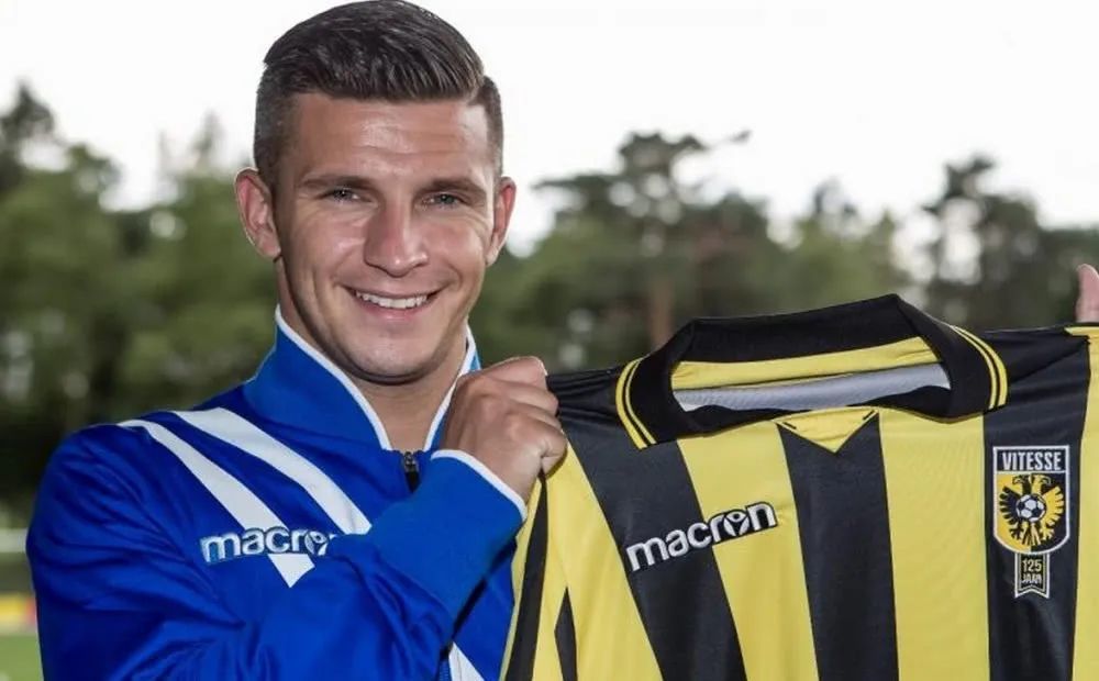 他展现了不 他展现了不