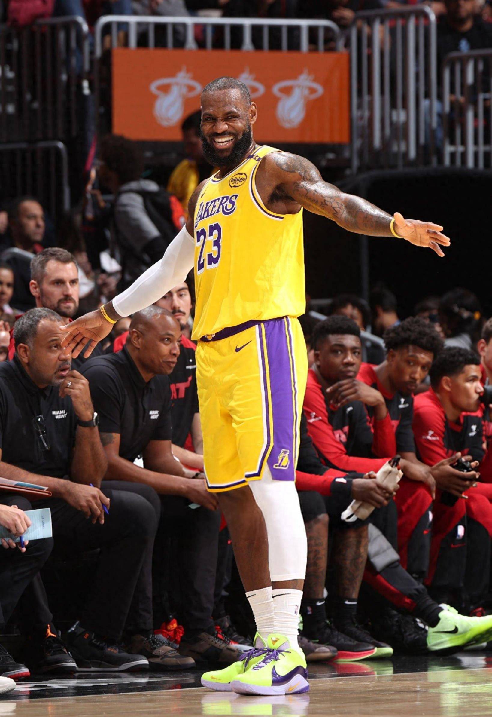 以均匀鼓点 以均匀鼓点