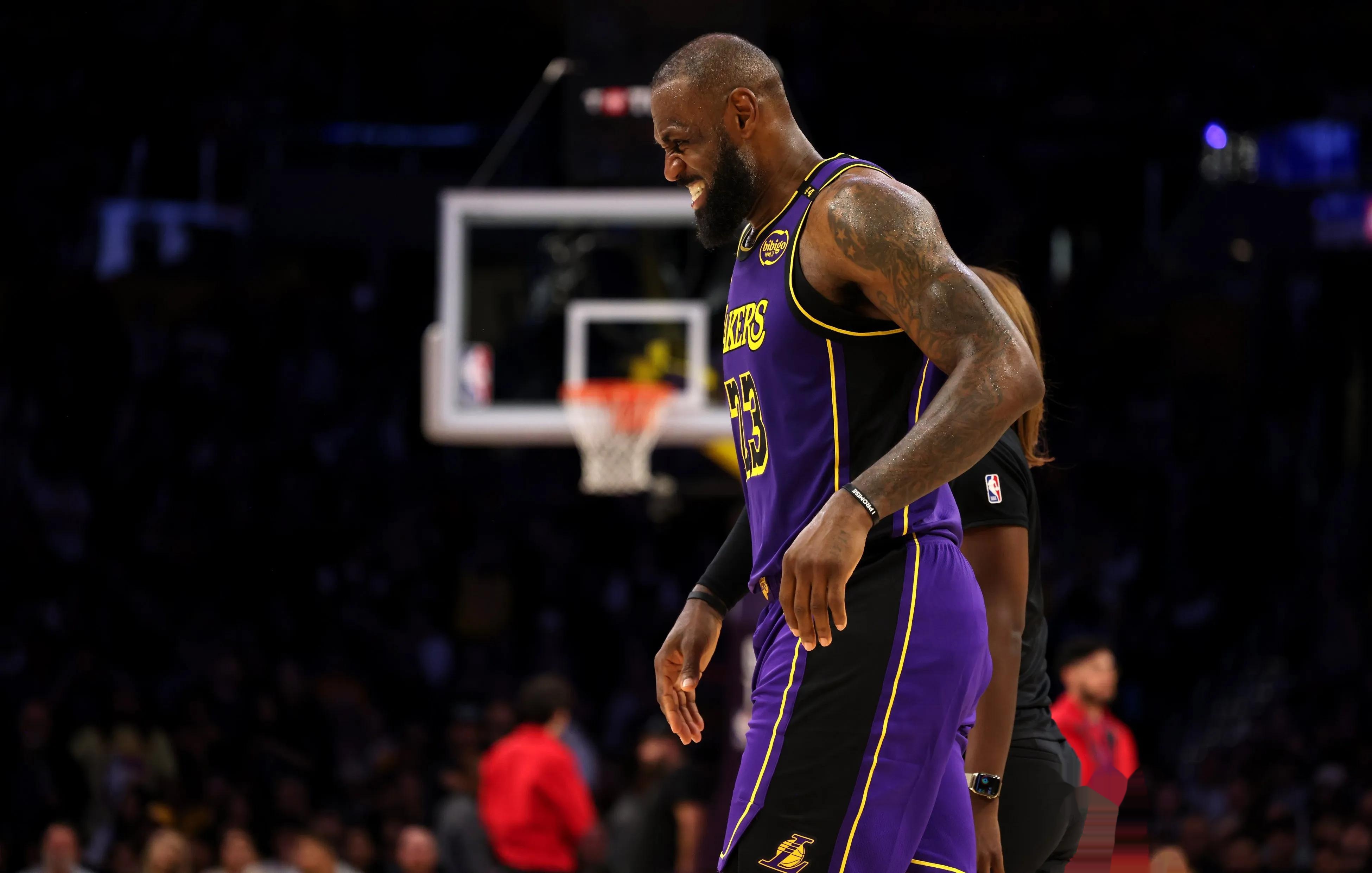 三小时后逐 三小时后逐